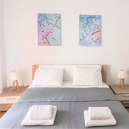 Beachfront Deluxe Apt. Пефкохори Экстерьер фото