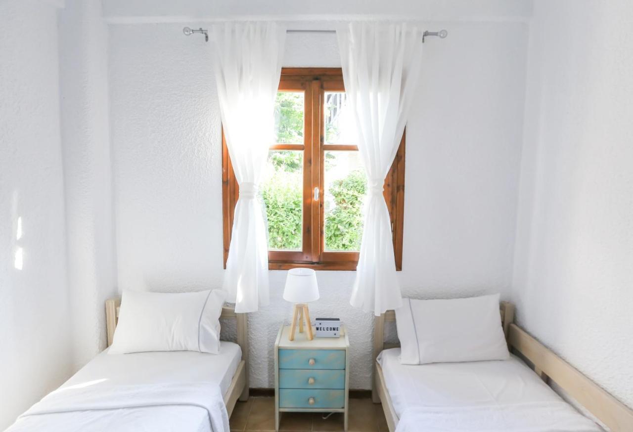 Beachfront Deluxe Apt. Пефкохори Экстерьер фото