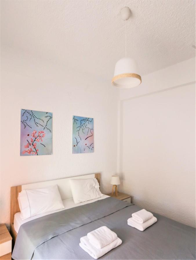 Beachfront Deluxe Apt. Пефкохори Экстерьер фото
