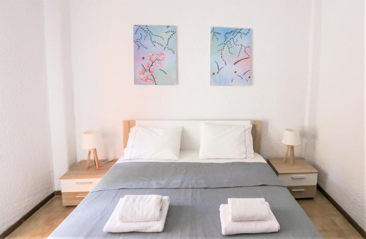 Beachfront Deluxe Apt. Пефкохори Экстерьер фото